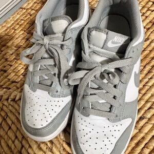 Nike Kids Dunk in Gray and White